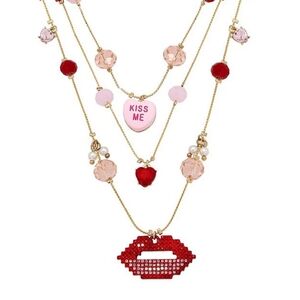 Betsey Johnson kiss me sweetheart BNWT